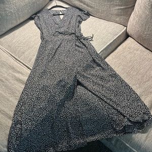 Sienna Sky ( size:M, color: black with with flowers)